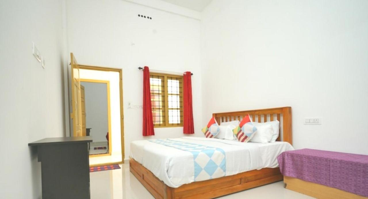 Greenpepperhomestay Munnar Anaviratty Exterior photo